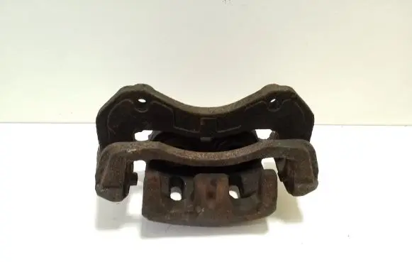Mitsubishi Outlander Front brake caliper