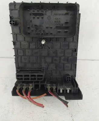 Volkswagen PASSAT B7 Fuse box set 3C0937125