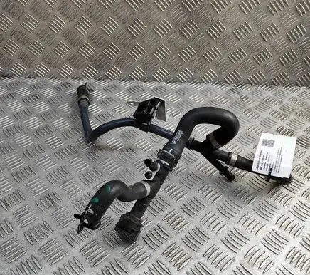 Engine coolant pipe/hose