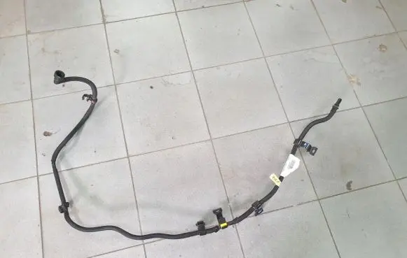 Citroen DS7 Crossback Engine coolant pipe/hose 9830005180