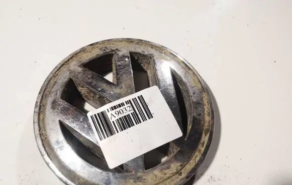 Volkswagen PASSAT B4 Manufacturer badge logo/emblem 