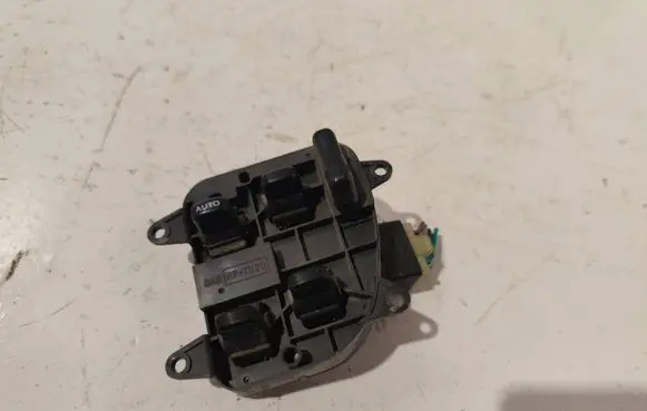Subaru Legacy Quarter vent window switch 83081AC071