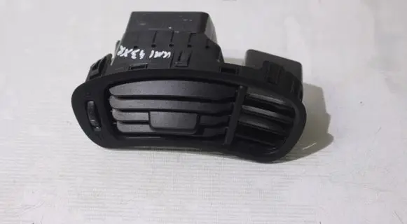 Fiat Panda III Dashboard side air vent grill/cover trim 735491140