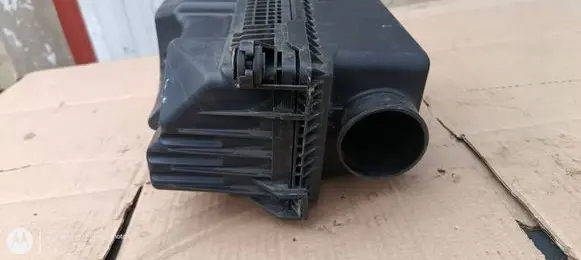 Hyundai i20 (GB IB) Air filter box 28110C8500