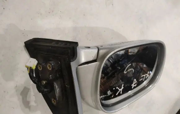 Suzuki XL7 I Front door electric wing mirror