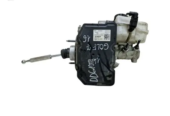 Volkswagen Golf VII Brake booster 5QE614105S