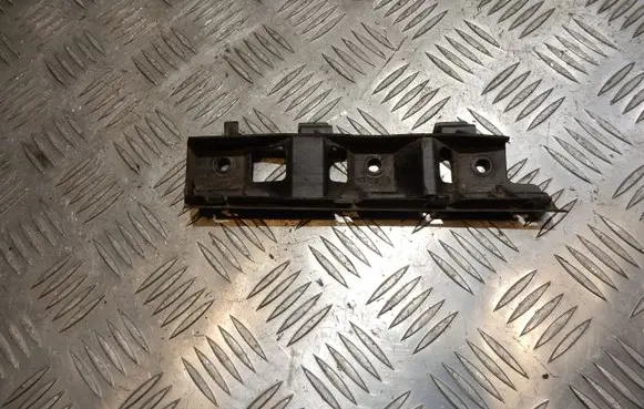 Volkswagen PASSAT B6 Front bumper mounting bracket 3C0807184 48159