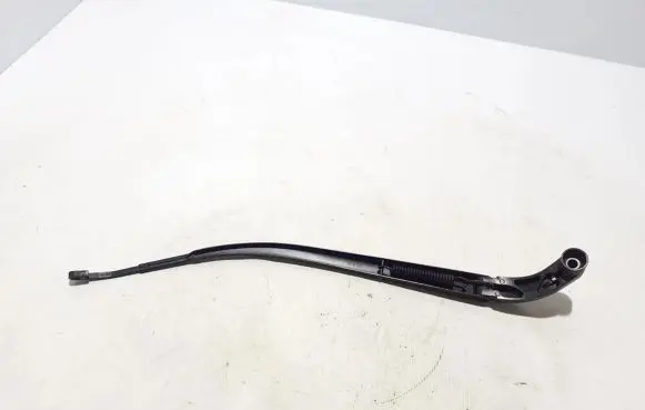 Mazda CX-3 Front wiper blade arm DD2S67321