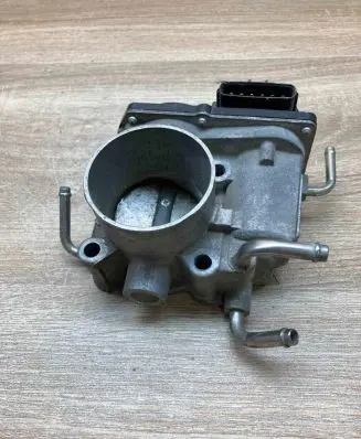 Toyota RAV 4 (XA30) Throttle valve 220300H030