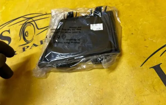 BMW X3 F25 Engine bonnet/hood lock trim molding 51747378070 7378070