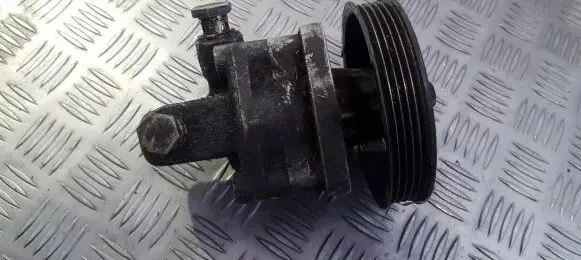 BMW 5 E34 Power steering pump 1141054 6251162