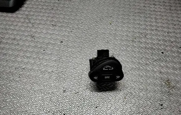 Nissan X-Trail T30 Multifunctional control switch/knob 