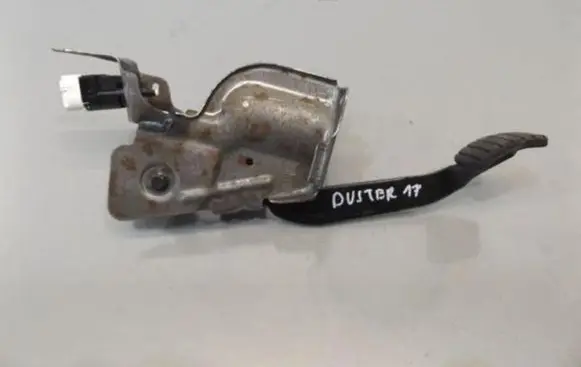 Dacia Duster II Brake pedal