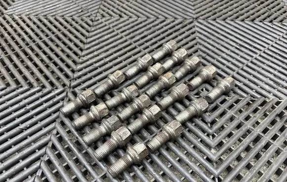 Volkswagen PASSAT B8 Nuts/bolts