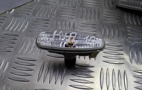 KIA Ceed Front fender indicator light 923033L1