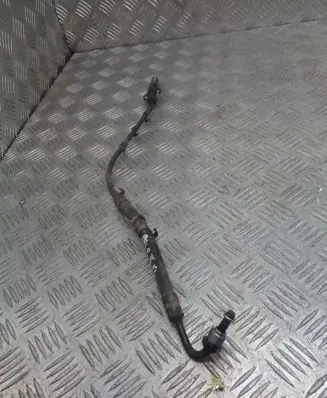 Volkswagen Polo IV 9N3 Power steering hose/pipe/line