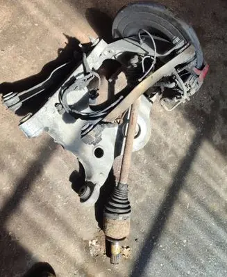 Land Rover Range Rover Sport L494 Rear wheel hub spindle/knuckle