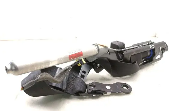 Volvo V70 Front seatbelt 30734735