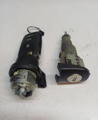 Skoda Octavia Mk2 (1Z) Ignition lock 8E0905855C