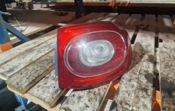 Volkswagen Tiguan Rear/tail lights 5N0945096F