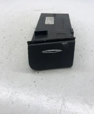 Mercedes-Benz E W211 Dashboard storage box/compartment A2116801952