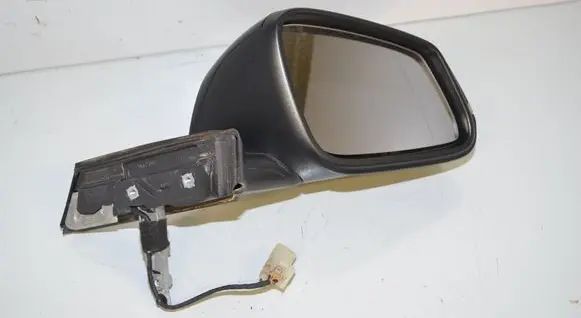 Front door electric wing mirror