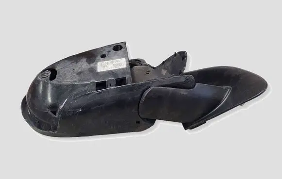 Nissan Qashqai Front door electric wing mirror E11026202 E11036202