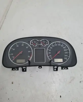Volkswagen Golf IV Speedometer (instrument cluster) 1J0919880B