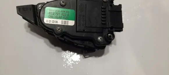 Audi A4 S4 B7 8E 8H Accelerator throttle pedal 8E2721523E