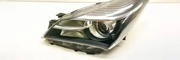 Toyota Yaris Headlight/headlamp
