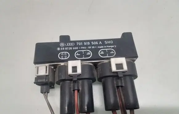 Volkswagen Transporter - Caravelle T4 Coolant fan relay 70191506A