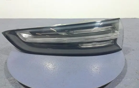 Porsche Cayenne (9PA) Rear/tail lights 9Y0945095K