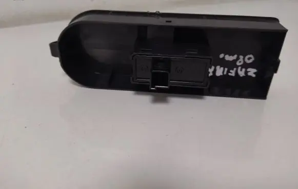 Opel Zafira B Electric window control switch 13228709