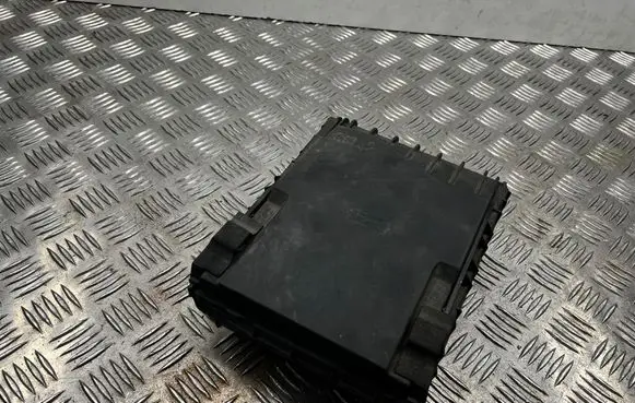 Skoda Superb B6 (3T) Fuse module 1K0937125C 017183073