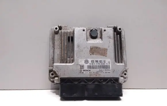 Volkswagen Golf V Engine control unit/module 03G906021QJ