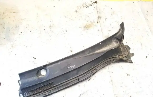 Toyota Avensis T250 Wiper trim 5578205030 55782-05030