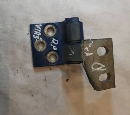 Citroen Berlingo Front door upper hinge