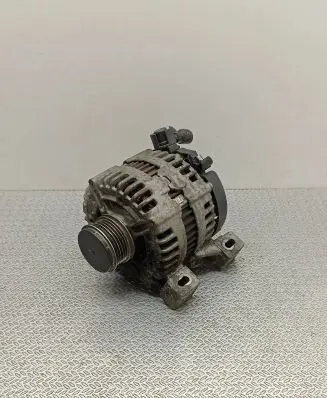 Volvo V50 Generator/alternator 30773111 0121615014