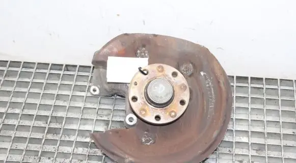 Volkswagen PASSAT CC Rear wheel hub