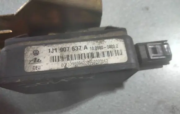 Volkswagen Golf IV ESP acceleration yaw rate sensor 1J1907637A 10098004222