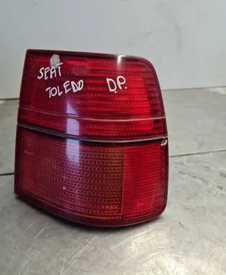 Seat Toledo I (1L) Rear/tail lights 96164800