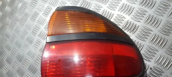 Renault Laguna I Rear/tail lights 7700420123 E95179