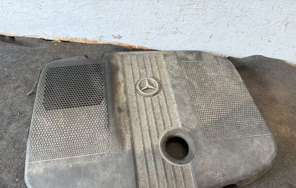 Mercedes-Benz E C207 W207 Engine cover (trim) A6510101167