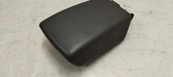 Opel Astra J Armrest
