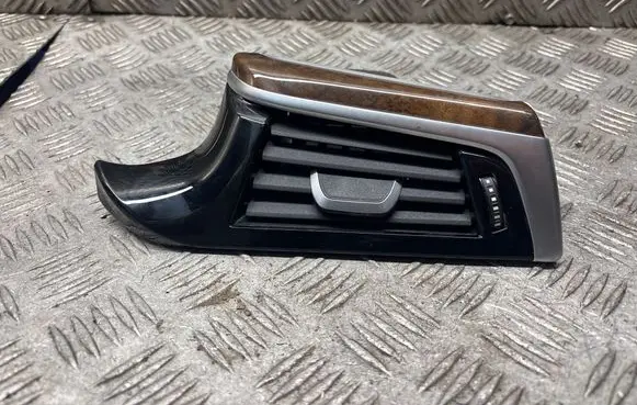 BMW 5 G30 G31 G38 Dashboard side air vent grill/cover trim 9330858 16828110 9330856