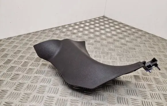 Foot area side trim