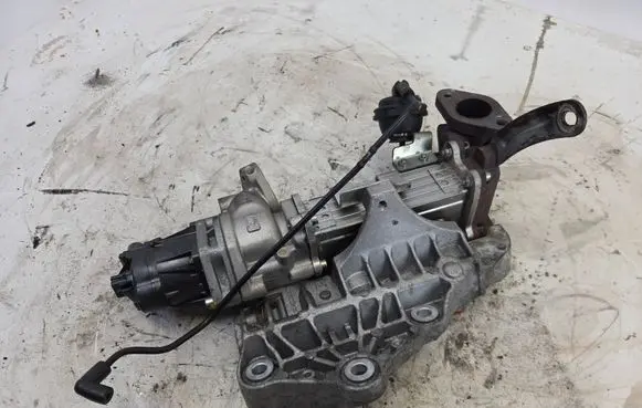 Maserati Ghibli EGR valve cooler 90513247G