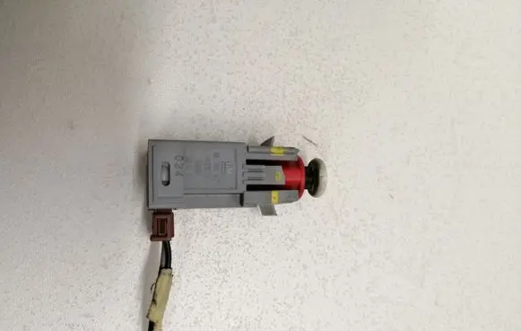 Clutch pedal sensor