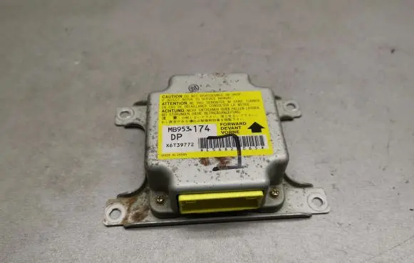 Mitsubishi Colt Airbag control unit/module MB953174 X6T39772