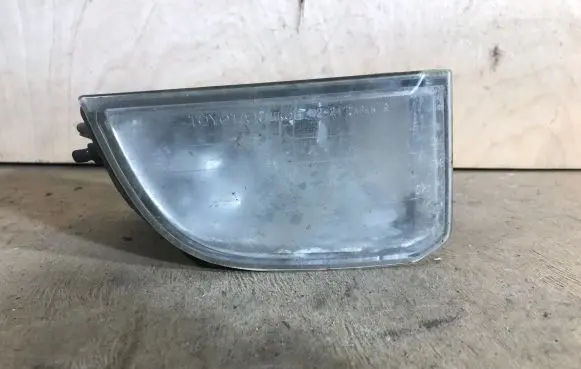 Toyota RAV 4 (XA20) Front fog light